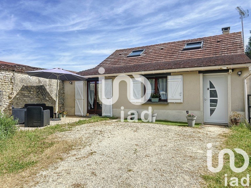 Maison 4 pièces de 82 m² à Engenville (45300)