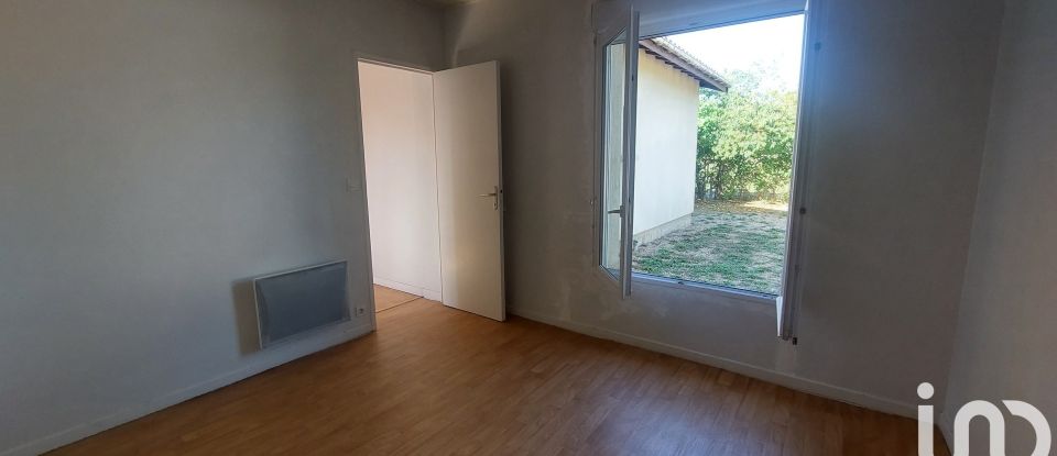 Maison 4 pièces de 94 m² à Montcaret (24230)