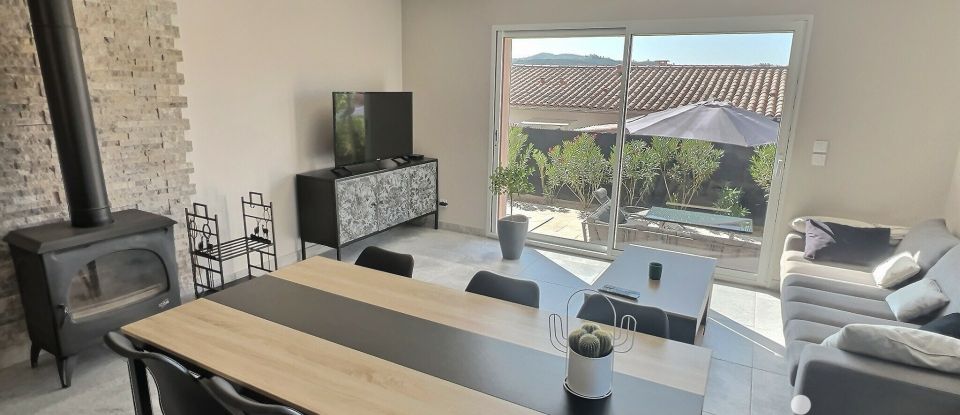 Maison 5 pièces de 96 m² à Gréoux-les-Bains (04800)