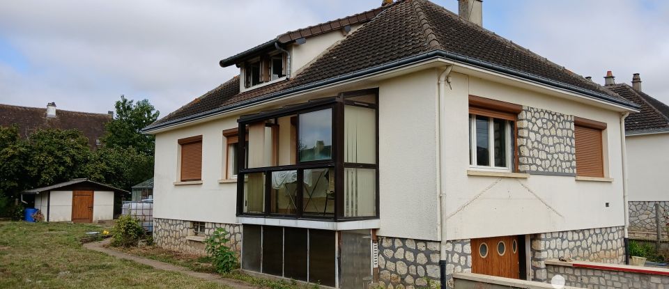 Traditional house 4 rooms of 89 m² in Courville-sur-Eure (28190)