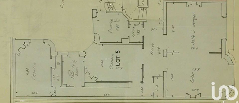 Appartement 4 pièces de 110 m² à Paris (75017)