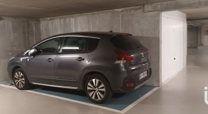 Parking of 10 m² in Clichy (92110)