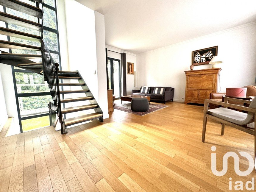 House 4 rooms of 134 m² in Bourg-la-Reine (92340)