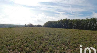 Land of 3,777 m² in Monsac (24440)