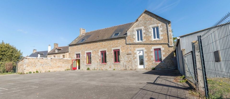 Village house 6 rooms of 200 m² in Saint-Brice-en-Coglès (35460)