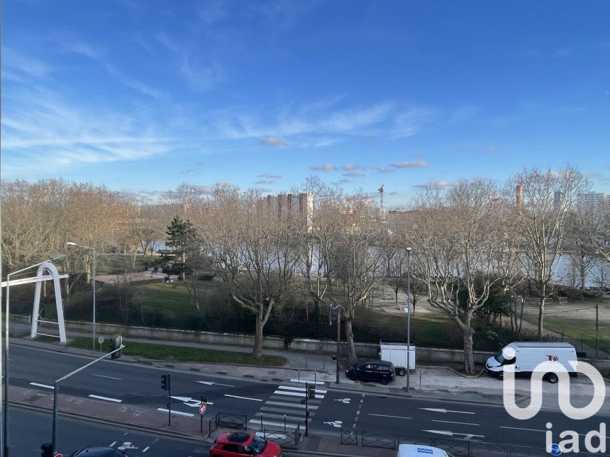 Studio 1 room of 30 m² in Asnières-sur-Seine (92600)