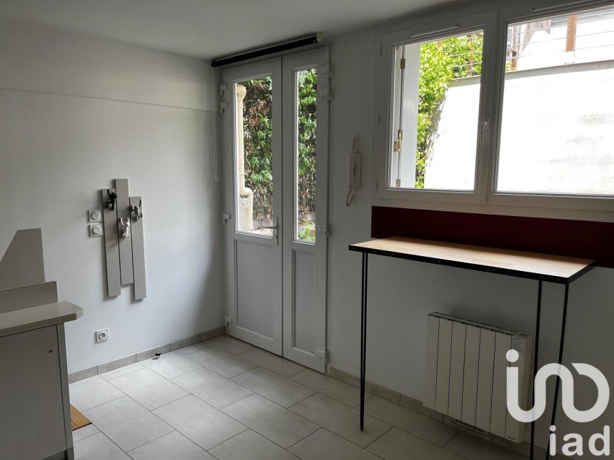 Apartment 2 rooms of 28 m² in Tours (37000)