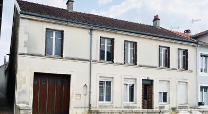 Maison traditionnelle 5 pièces de 160 m² à Nogent (52800)