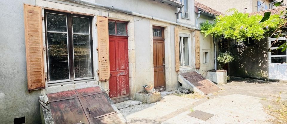 Maison traditionnelle 5 pièces de 160 m² à Nogent (52800)