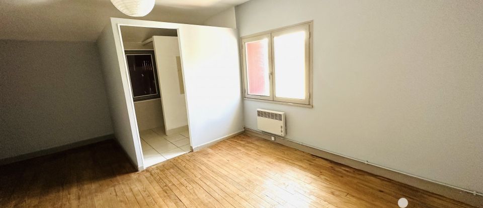 Maison de ville 9 pièces de 233 m² à Chef-Boutonne (79110)