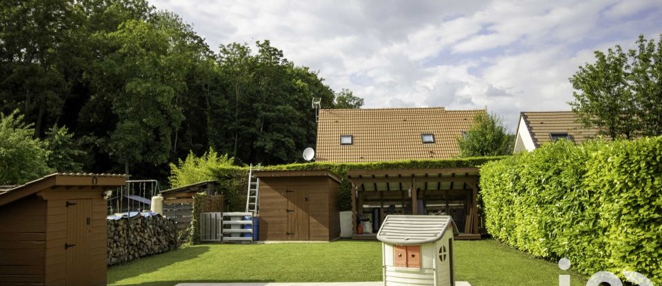 Maison traditionnelle 5 pièces de 125 m² à Nézel (78410)