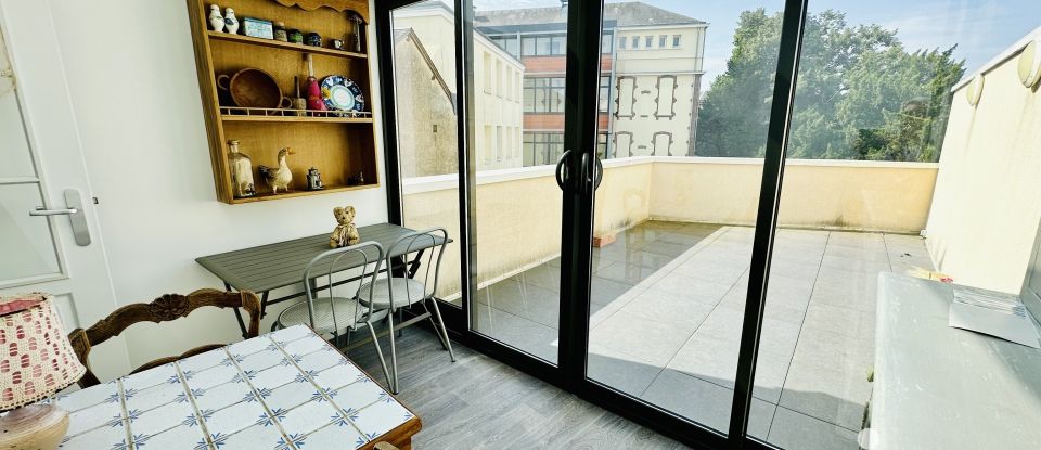 Apartment 4 rooms of 93 m² in Chartres (28000)