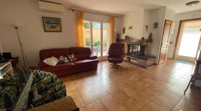 House 6 rooms of 110 m² in Six-Fours-les-Plages (83140)