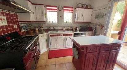 House 6 rooms of 110 m² in Six-Fours-les-Plages (83140)