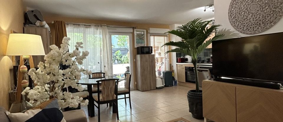 Apartment 2 rooms of 50 m² in Six-Fours-les-Plages (83140)