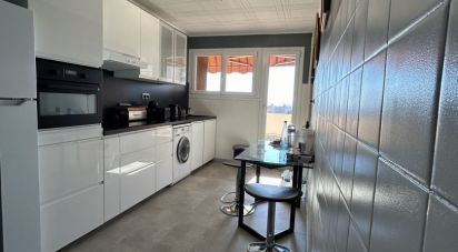 Appartement 3 pièces de 82 m² à Toulon (83000)