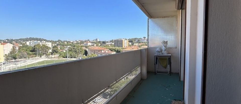 Appartement 3 pièces de 82 m² à Toulon (83000)