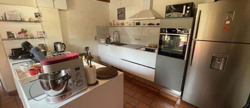 House 6 rooms of 230 m² in Neaux (42470)