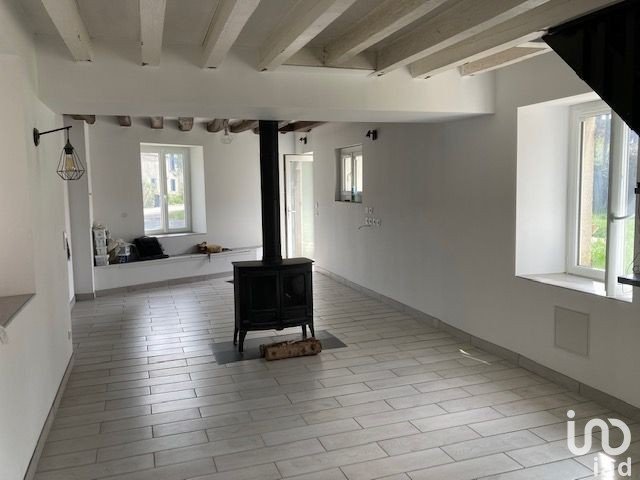 House 6 rooms of 140 m² in Jouy-le-Châtel (77970)