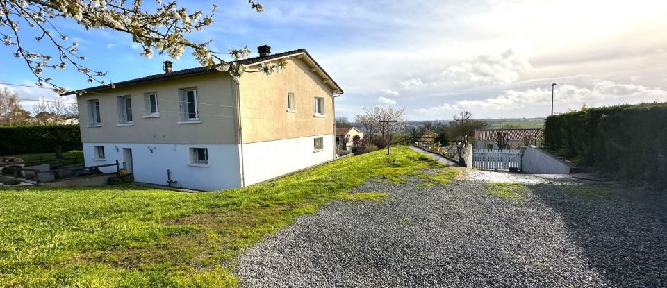 Maison 6 pièces de 129 m² à Exireuil (79400)