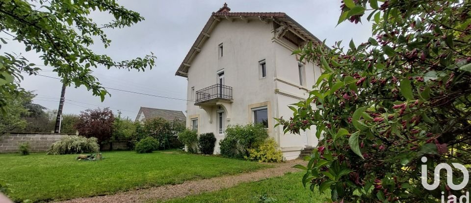 Maison 7 pièces de 177 m² à Évaux-les-Bains (23110)