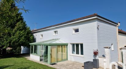 Maison de campagne 7 pièces de 195 m² à Lévigny (10200)