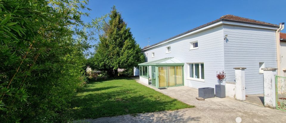 Maison de campagne 7 pièces de 195 m² à Lévigny (10200)