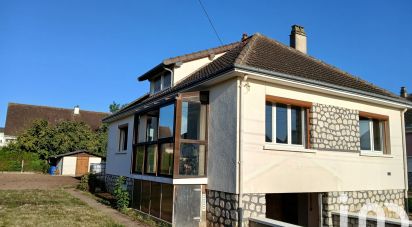 Traditional house 4 rooms of 89 m² in Courville-sur-Eure (28190)