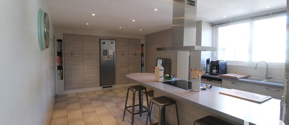 Longère 5 pièces de 160 m² à Saint-Germain-Laval (77130)