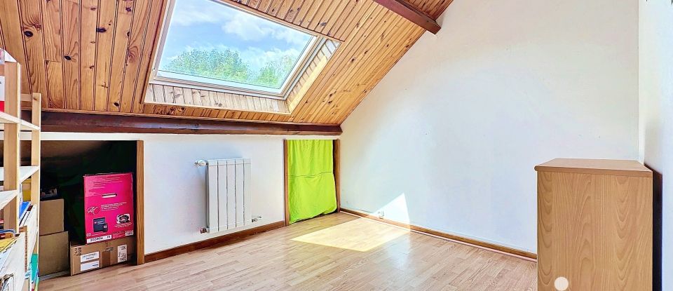 Maison traditionnelle 6 pièces de 180 m² à Pontault-Combault (77340)