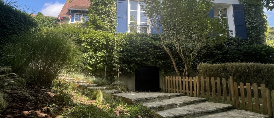 Maison traditionnelle 8 pièces de 170 m² à Mézy-sur-Seine (78250)