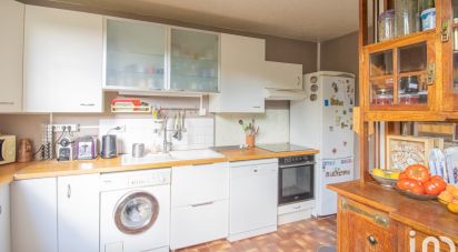 Apartment 5 rooms of 97 m² in Élancourt (78990)