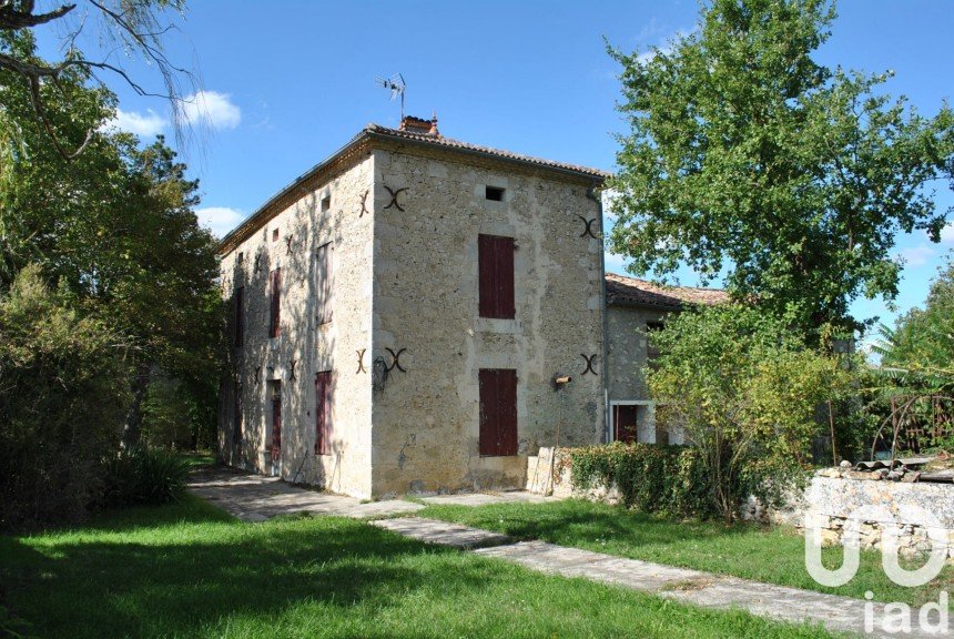 Country house 6 rooms of 140 m² in Sempesserre (32700)