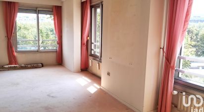 Appartement 3 pièces de 81 m² à Paris (75017)