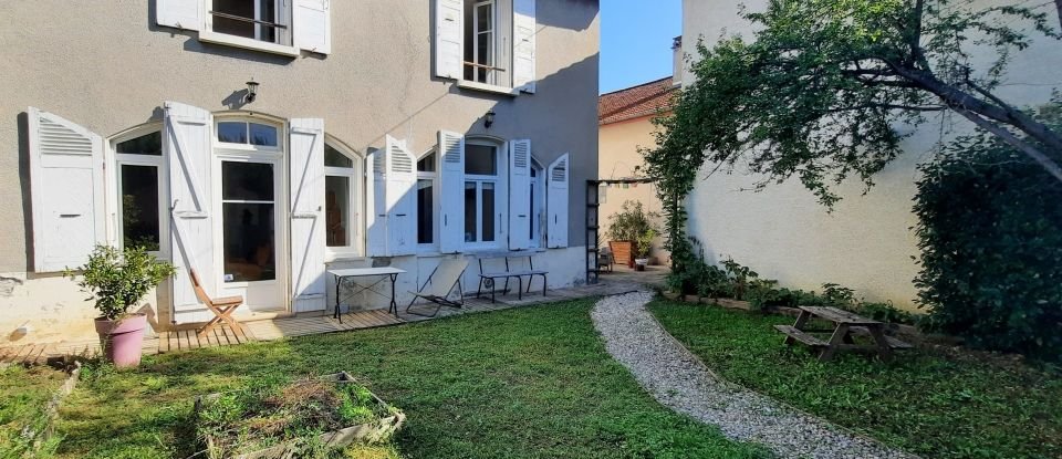 House 7 rooms of 162 m² in Champ-sur-Drac (38560)