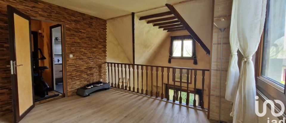 Maison traditionnelle 5 pièces de 91 m² à Coubron (93470)