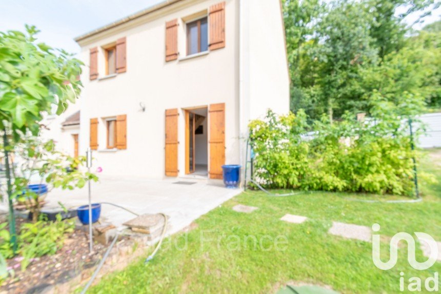 Maison 4 pièces de 92 m² à Mantes-la-Ville (78711)