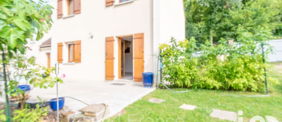 Maison 4 pièces de 92 m² à Mantes-la-Ville (78711)