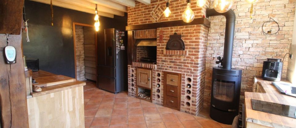 House 6 rooms of 147 m² in Le Petit-Pressigny (37350)