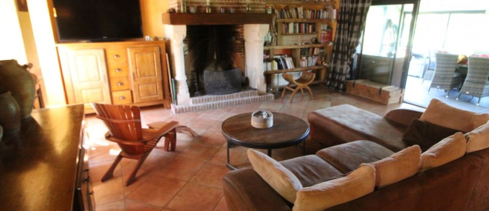 House 6 rooms of 147 m² in Le Petit-Pressigny (37350)