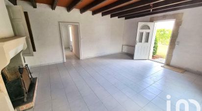 Village house 3 rooms of 109 m² in Doux (79390)