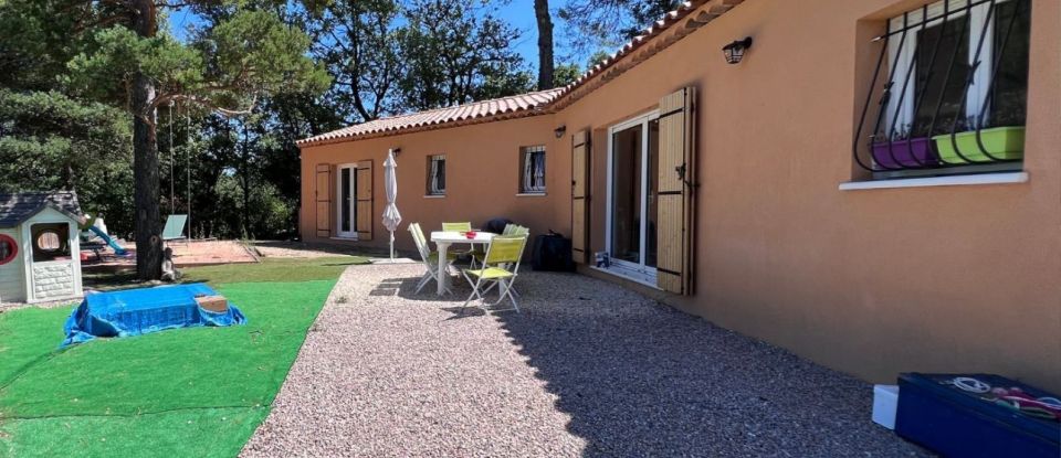 Maison 5 pièces de 125 m² à Méounes-lès-Montrieux (83136)