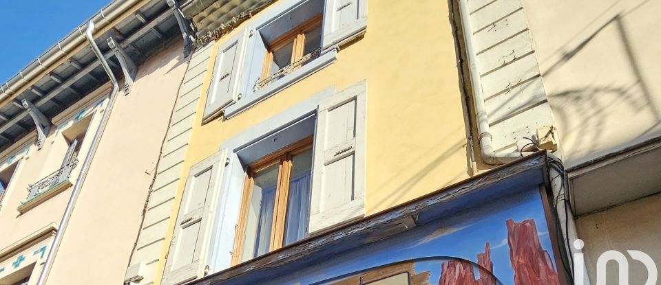 Building in Saint-Vallier (26240) of 200 m²