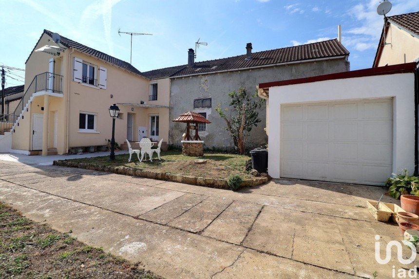 Maison 5 pièces de 114 m² à Ecquevilly (78920)