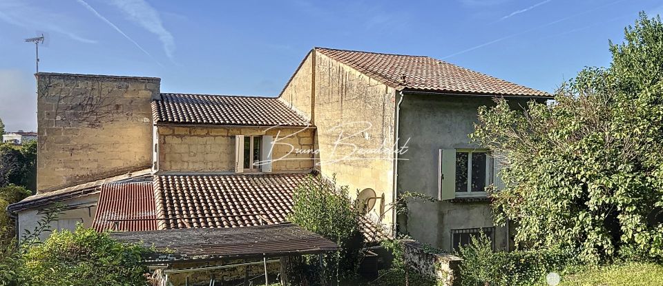 Maison traditionnelle 10 pièces de 235 m² à Langoiran (33550)