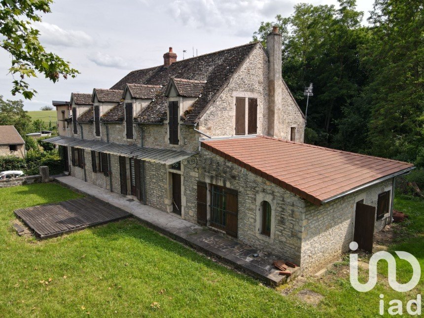 Maison 7 pièces de 226 m² à Sennecey-le-Grand (71240)