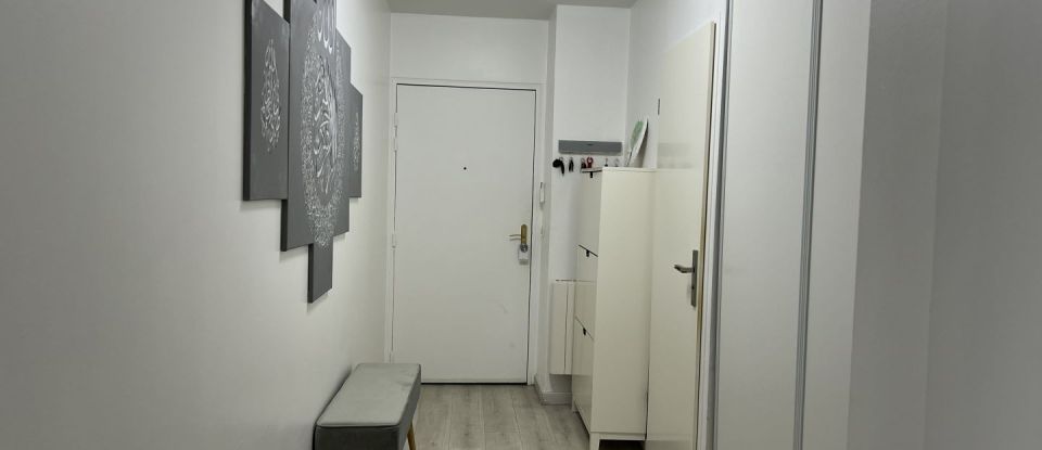 Appartement 3 pièces de 75 m² à Paris (75018)