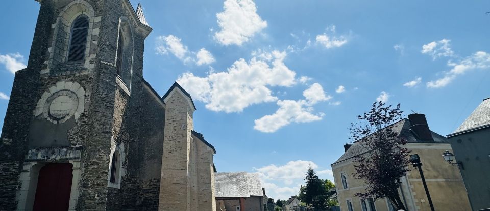 Traditional house 5 rooms of 150 m² in Longuenée-en-Anjou (49770)