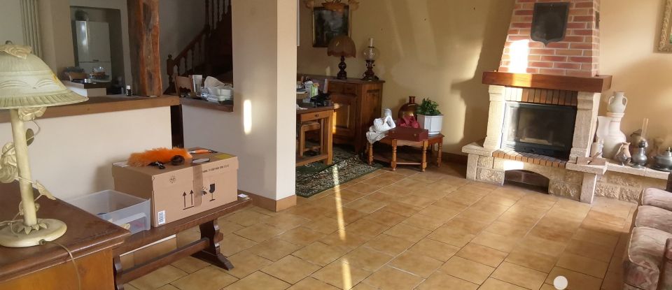 House 5 rooms of 139 m² in Ardentes (36120)