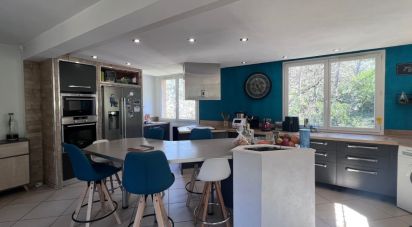 Maison 4 pièces de 99 m² à Toulon (83200)